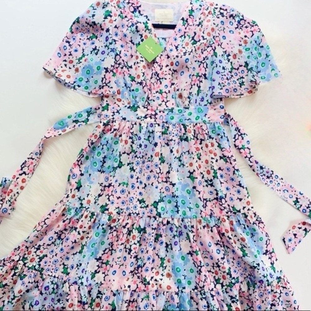 Kate Spade California Dreaming Daisy Garden Flutter dress. Size 2. NWT. No flaws
